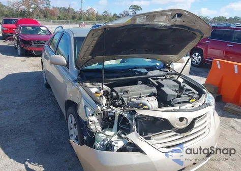 2007 Toyota Camry Ce z USA, uszkodzony, nr VIN 4T1BE46K47U182777